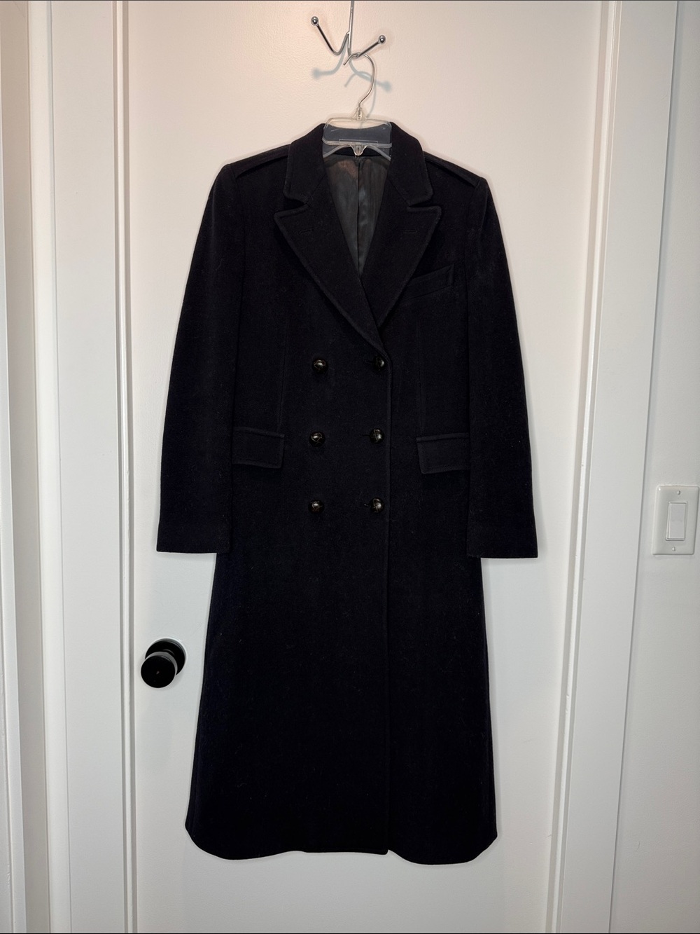 Women’s Double-Breasted Black Trench Coat lady Malcom